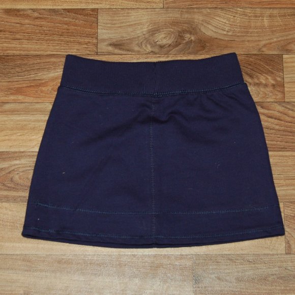 Hanes Little Girl Skort w/ Pockets - Picture 2 of 2